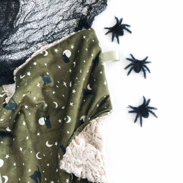 Black Cats on Olive Green - Lovey - Dotboxed