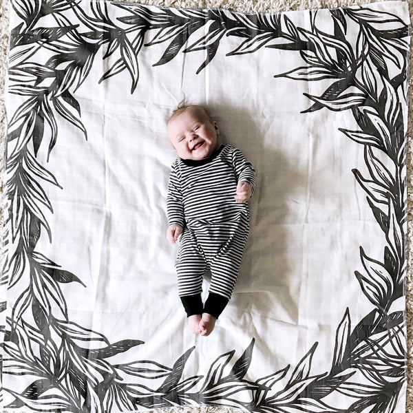 SLIGHTLY IMPERFECT- MUSLIN SWADDLE BLANKET - B+ W LEAVES FRAME - Dotboxed