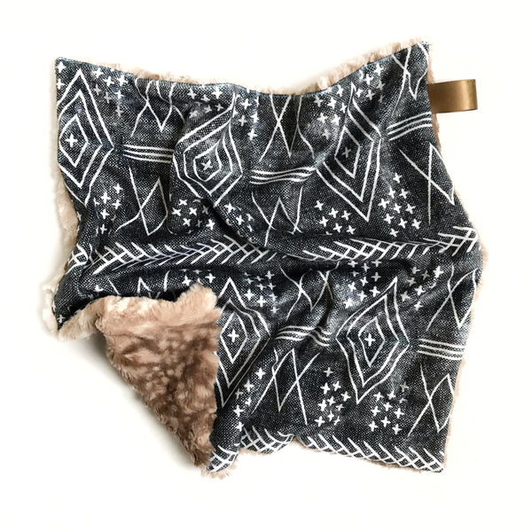 LOVEY BLANKET - MUDCLOTH - Wholesale - Dotboxed